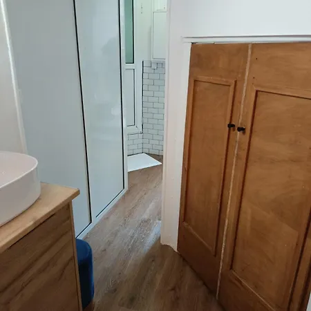 En 3eme Arrondissement Apartment *
